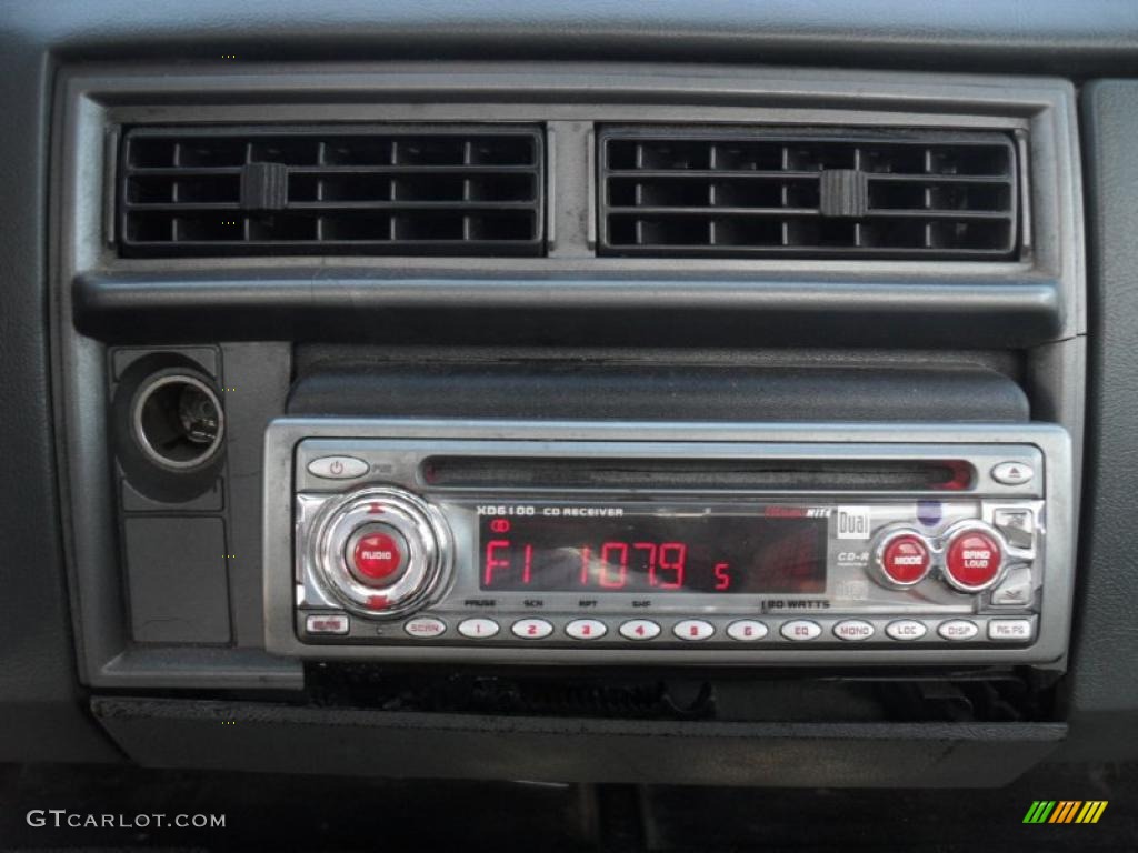 1992 S10 Regular Cab - Apple Red / Black photo #12