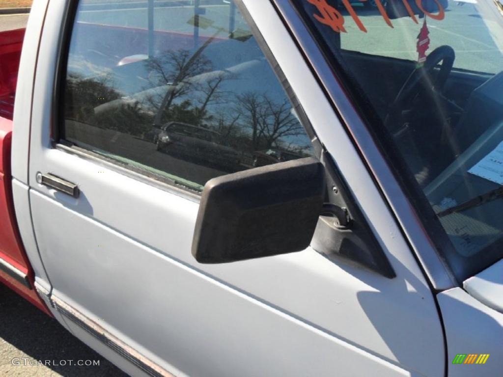 1992 S10 Regular Cab - Apple Red / Black photo #19