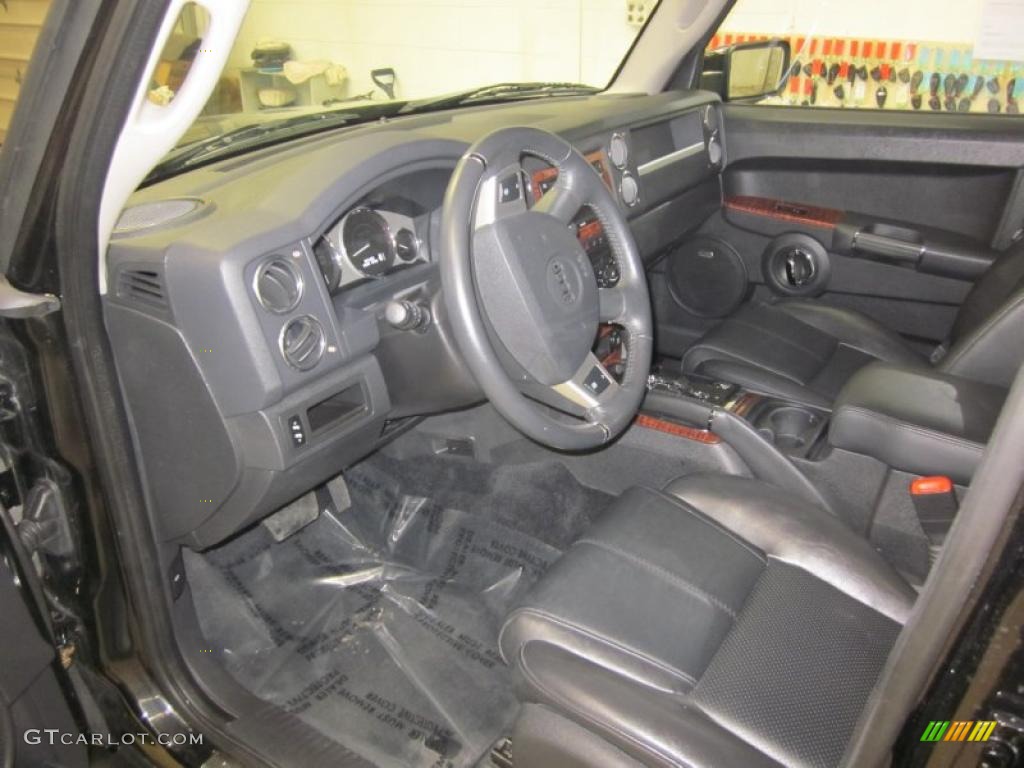 2010 Commander Limited 4x4 - Brilliant Black Crystal Pearl / Dark Slate Gray photo #3