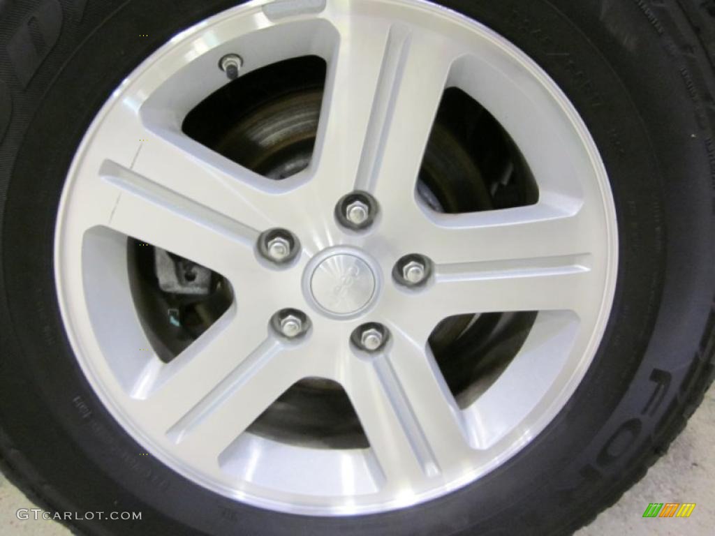 2010 Commander Limited 4x4 - Brilliant Black Crystal Pearl / Dark Slate Gray photo #10