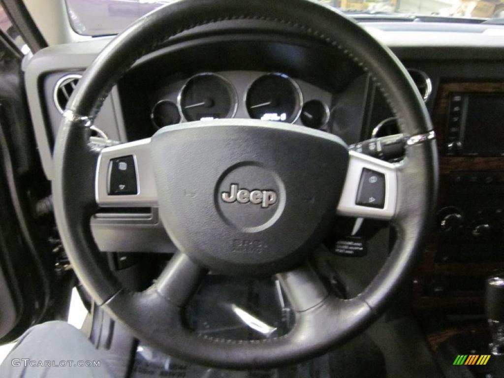 2010 Commander Limited 4x4 - Brilliant Black Crystal Pearl / Dark Slate Gray photo #15