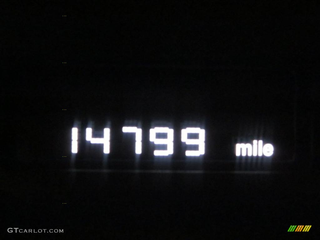 2010 Commander Limited 4x4 - Brilliant Black Crystal Pearl / Dark Slate Gray photo #16