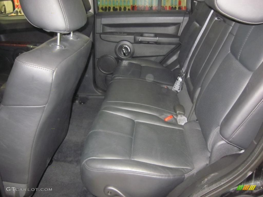 2010 Commander Limited 4x4 - Brilliant Black Crystal Pearl / Dark Slate Gray photo #18