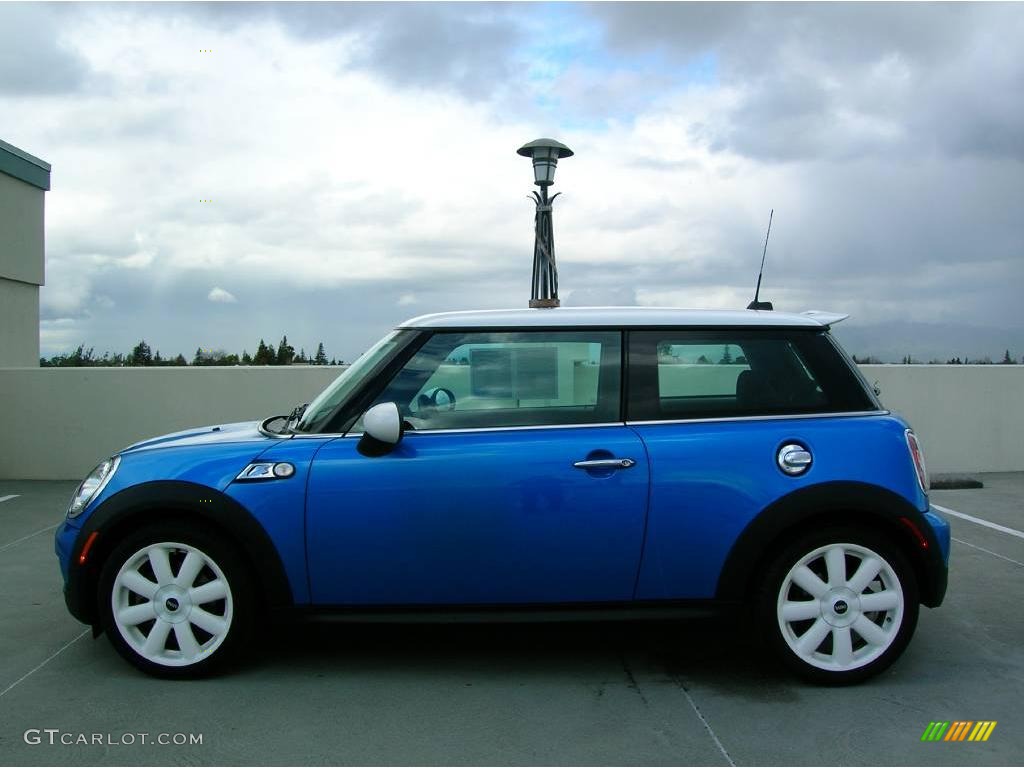 2007 Cooper S Hardtop - Laser Blue Metallic / Carbon Black/Carbon Black photo #2