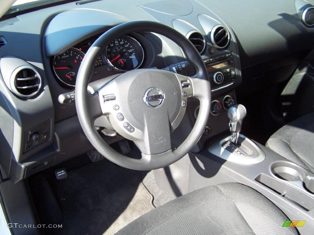 2011 Rogue S AWD Krom Edition - Pearl White / Black photo #9