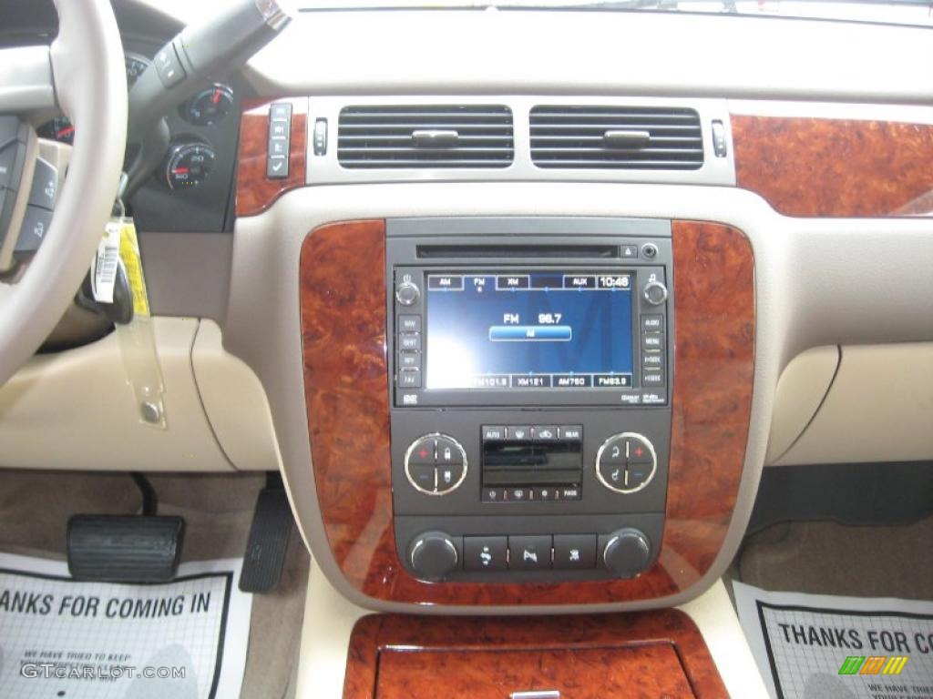 2011 Chevrolet Suburban LTZ 4x4 Controls Photo #45895104
