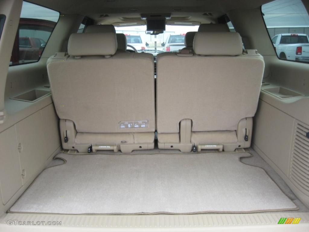 2011 Chevrolet Suburban LTZ 4x4 Trunk Photo #45895167