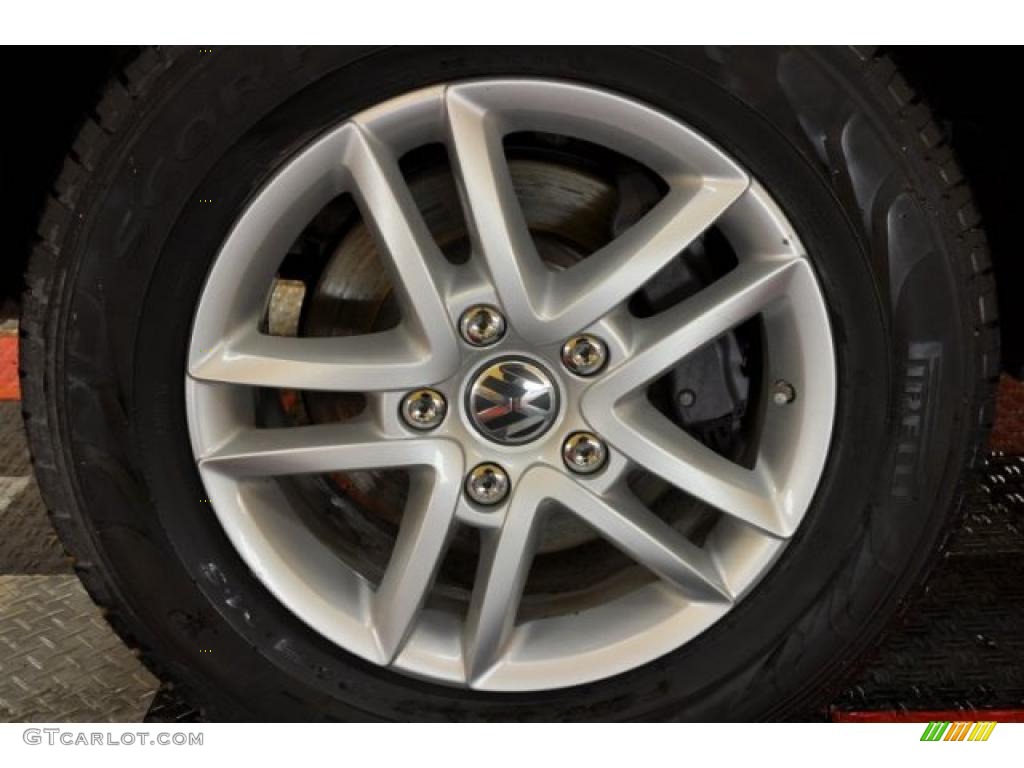 2009 Volkswagen Touareg 2 VR6 Wheel Photo #45897681