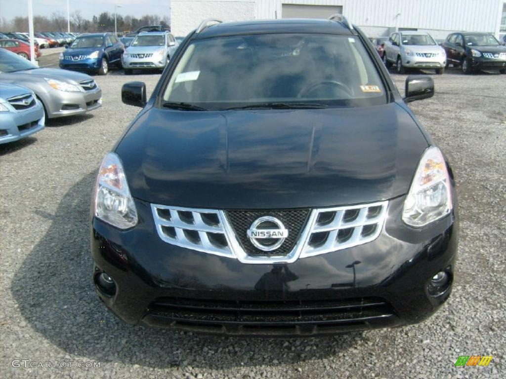 2011 Rogue SV AWD - Wicked Black / Black photo #10