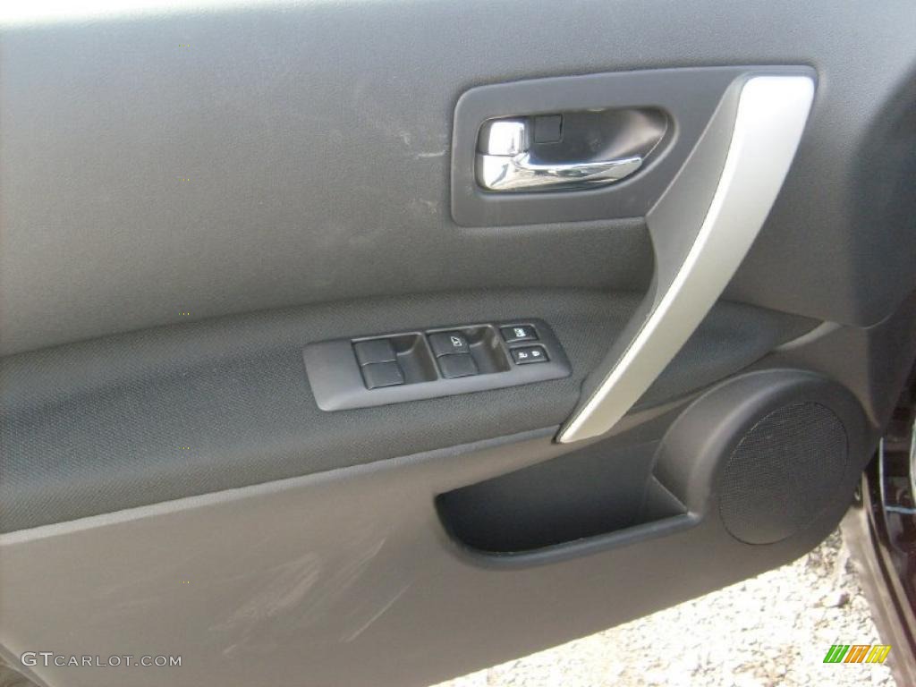 2011 Rogue SV AWD - Wicked Black / Black photo #13