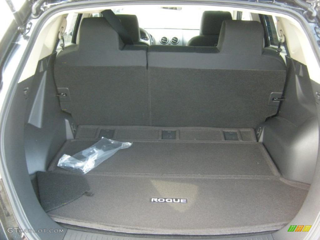 2011 Rogue SV AWD - Wicked Black / Black photo #16