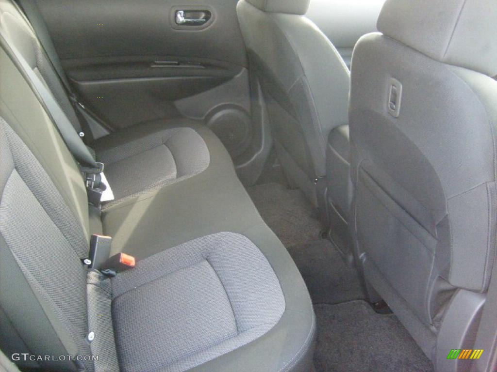 2011 Rogue SV AWD - Wicked Black / Black photo #17