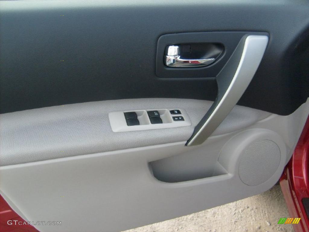 2011 Rogue S AWD - Cayenne Red / Gray photo #13