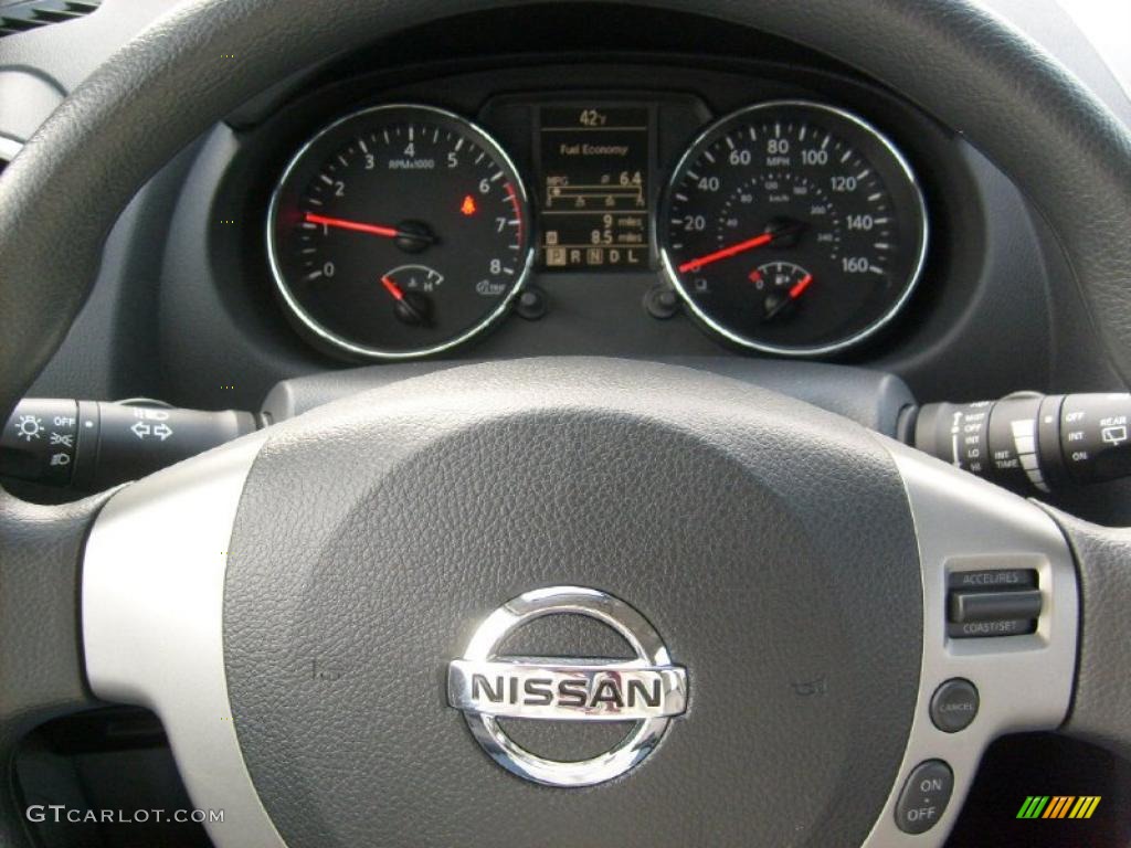 2011 Rogue S AWD - Cayenne Red / Gray photo #17
