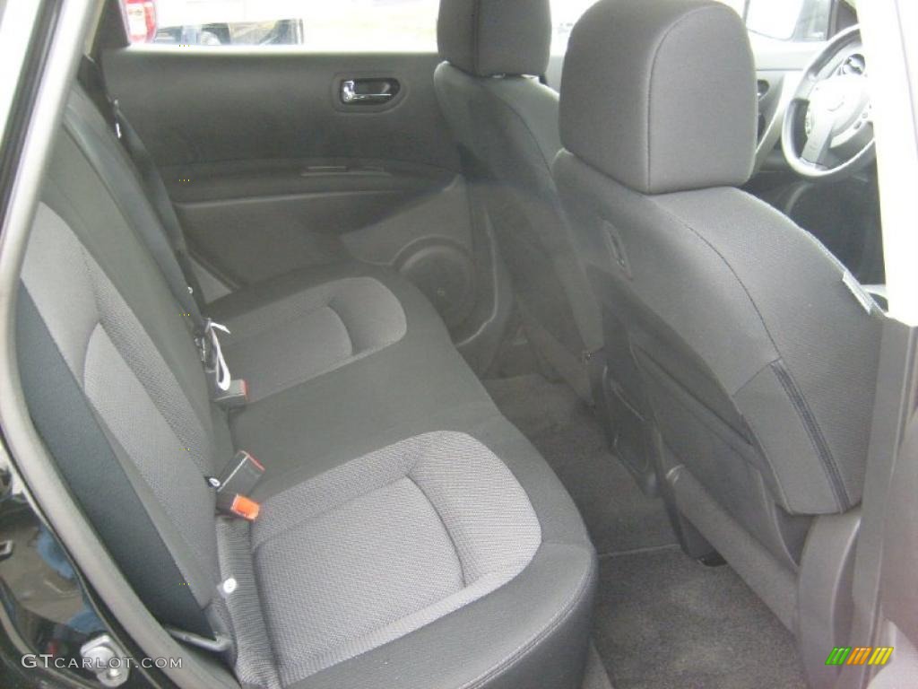 2011 Rogue SV AWD - Wicked Black / Black photo #17