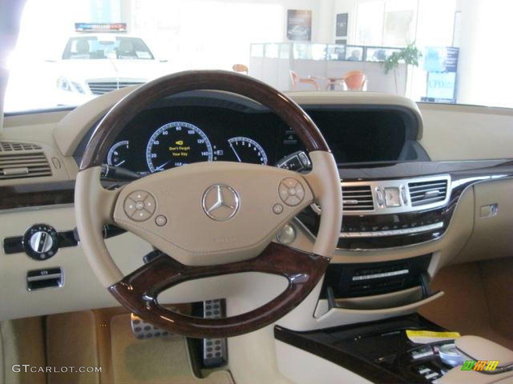 2011 Mercedes-Benz S 550 Sedan Cashmere/Savanah Dashboard Photo #45905879
