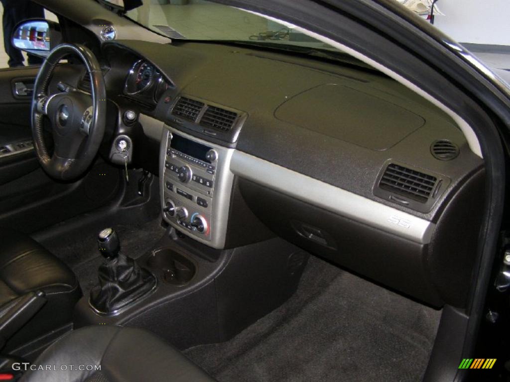 2007 Cobalt SS Supercharged Coupe - Black / Ebony photo #22