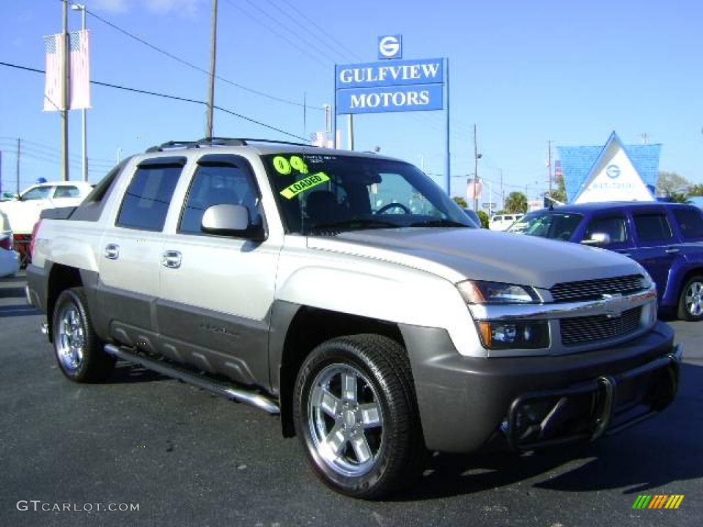 2004 Avalanche 1500 Z66 - Silver Birch Metallic / Dark Charcoal photo #1