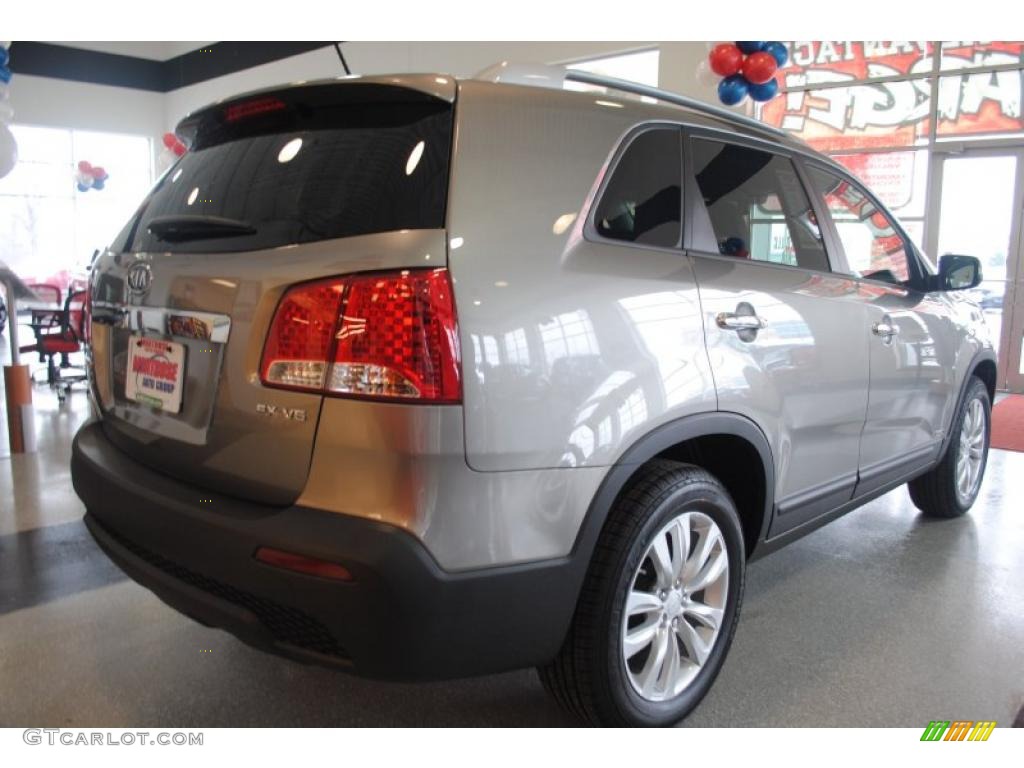 2011 Sorento EX V6 AWD - Titanium Silver / Black photo #6