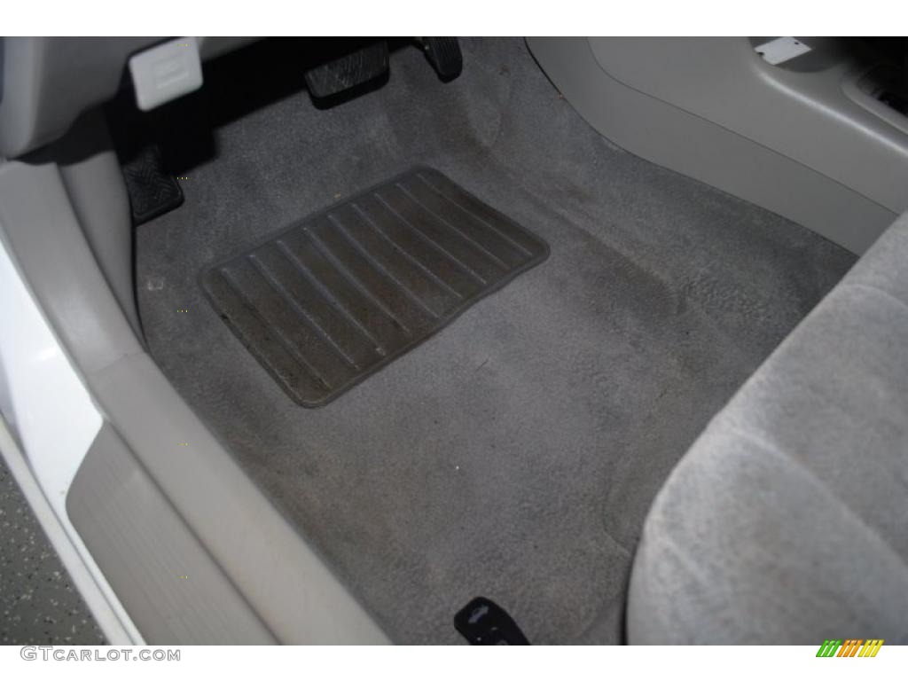 2001 Prizm LSi - White / Dark Charcoal photo #34