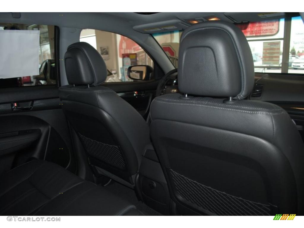 2011 Sorento SX V6 AWD - Titanium Silver / Black photo #18