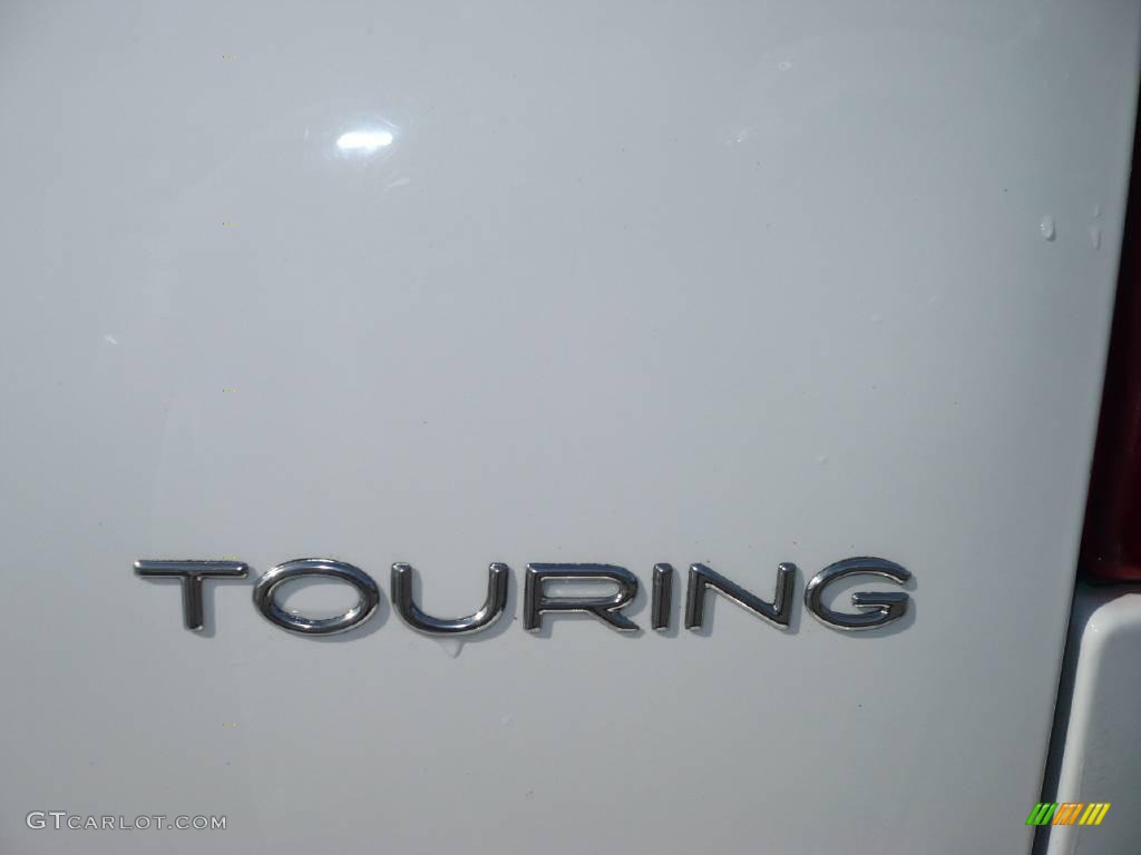 2005 Town & Country Touring - Stone White / Medium Slate Gray photo #8