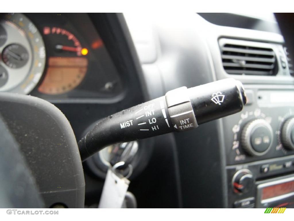 2003 Lexus IS 300 Sedan Controls Photo #45914511