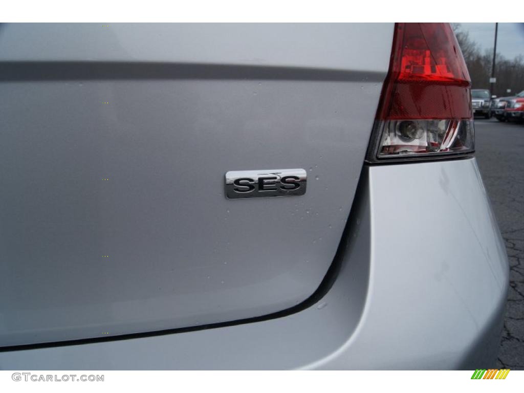 2011 Focus SES Sedan - Ingot Silver Metallic / Charcoal Black photo #19