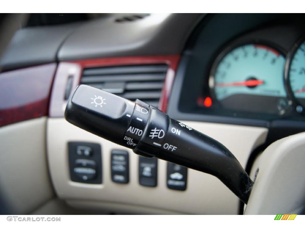 2004 Toyota Solara SLE V6 Convertible Controls Photo #45915318