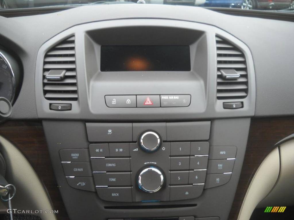 2011 Buick Regal CXL Controls Photo #45918114