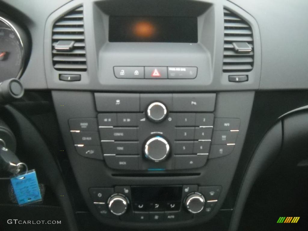 2011 Buick Regal CXL Turbo Controls Photo #45918273