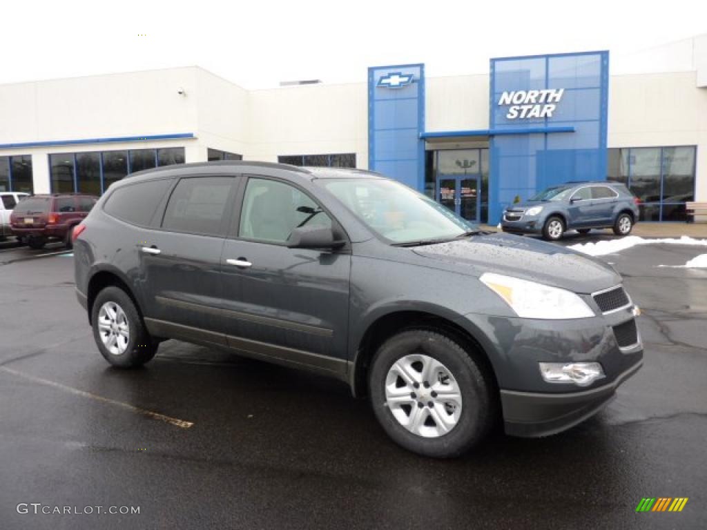 2011 Traverse LS - Cyber Gray Metallic / Dark Gray/Light Gray photo #1