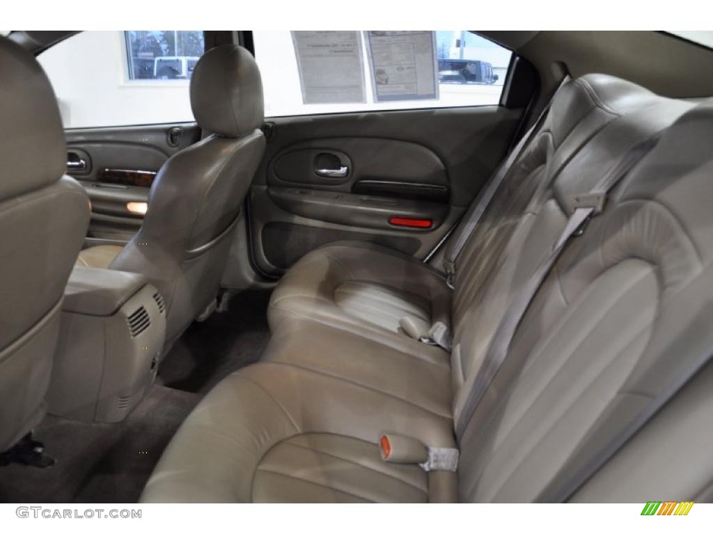 2003 300 M Sedan - Stone White / Sandstone photo #18