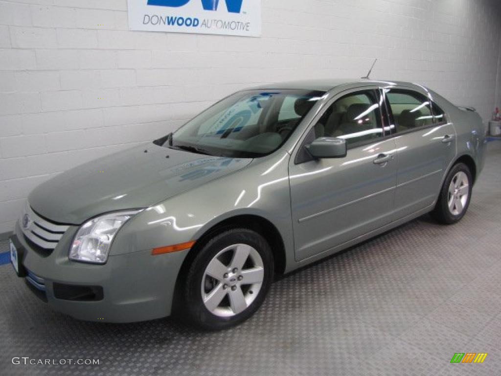 2008 Fusion SE - Moss Green Metallic / Camel photo #1