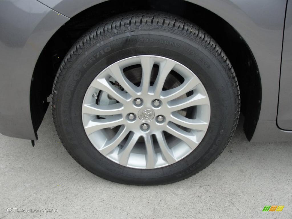 2011 Toyota Sienna XLE Wheel Photo #45923614