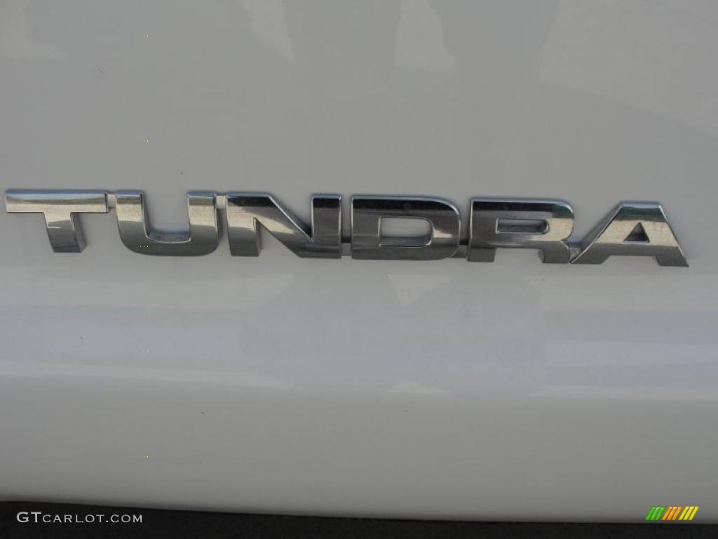 2011 Tundra SR5 Double Cab - Super White / Graphite Gray photo #14
