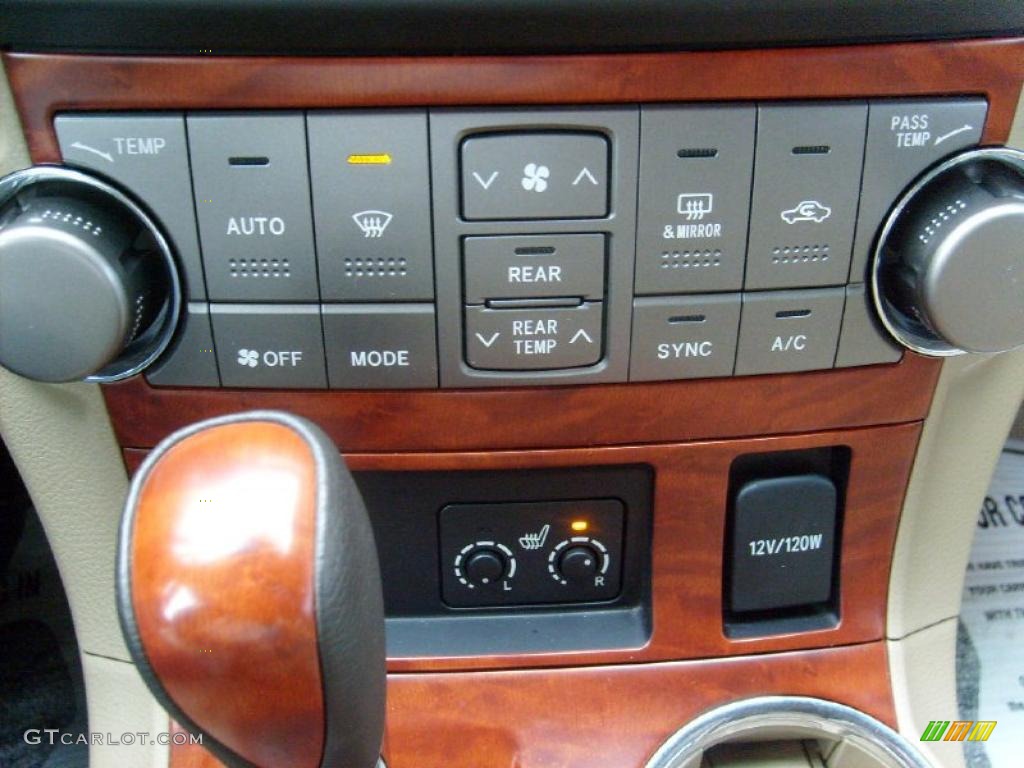 2010 Toyota Highlander Limited 4WD Controls Photo #45926641