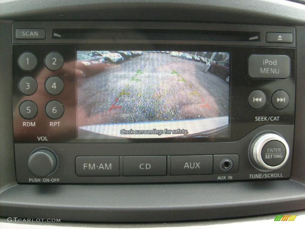 2011 Nissan Quest 3.5 SV Controls Photo #45926920