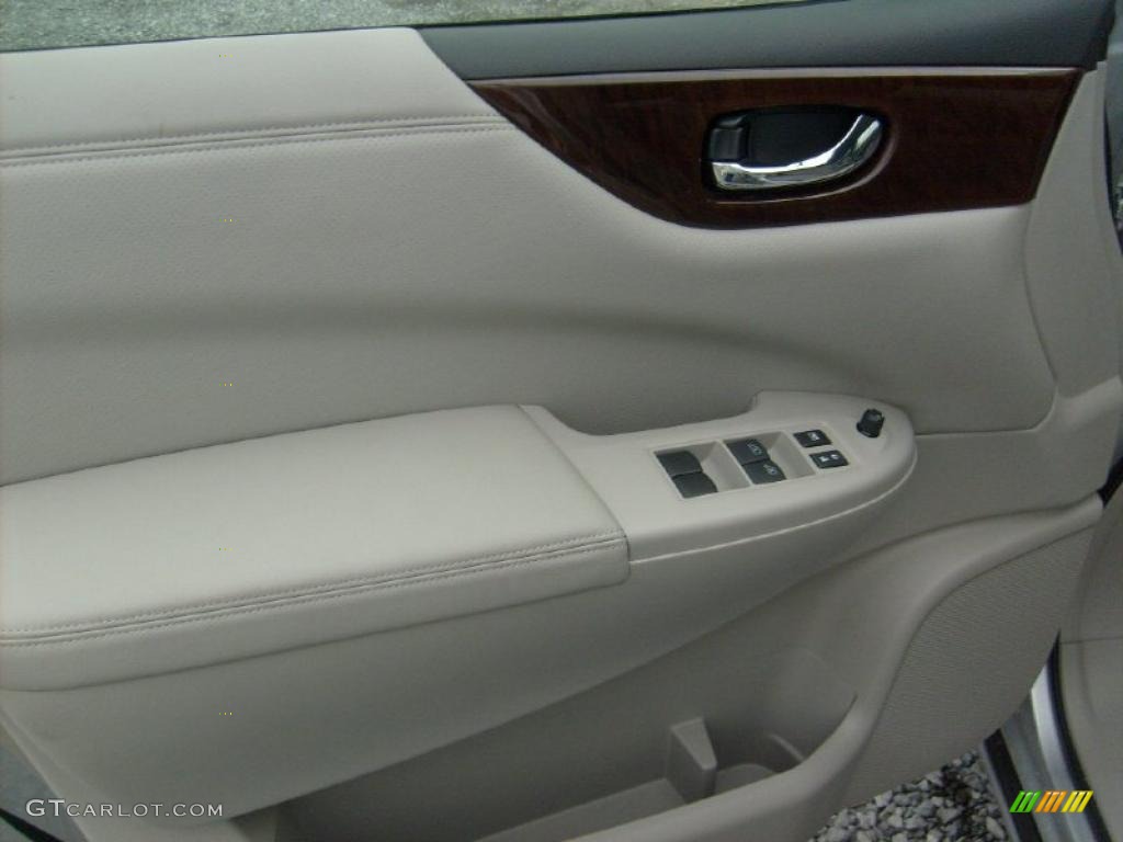 2011 Nissan Quest 3.5 SV Gray Door Panel Photo #45927022