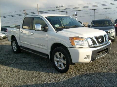 2011 Nissan Titan SL Crew Cab 4x4 Data, Info and Specs