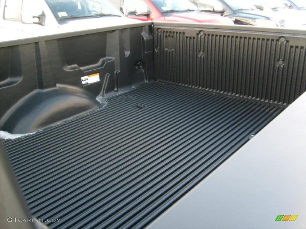 2011 Nissan Titan SV King Cab 4x4 Trunk Photo #45927718