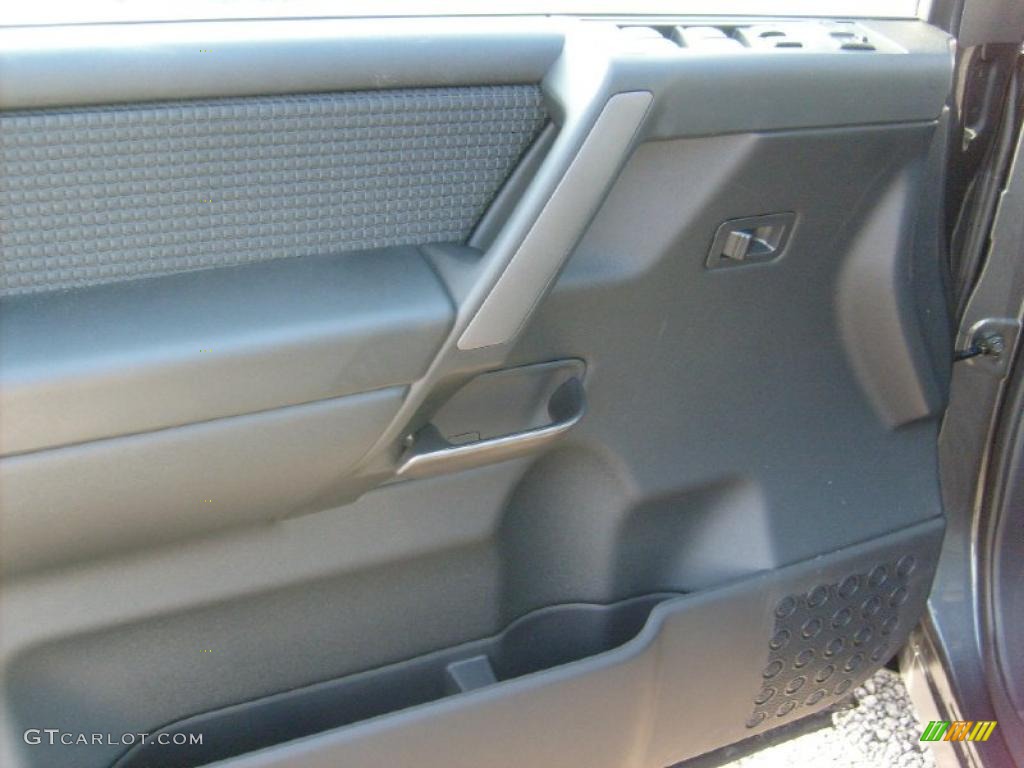 2011 Nissan Titan SV Crew Cab 4x4 Charcoal Door Panel Photo #45927973