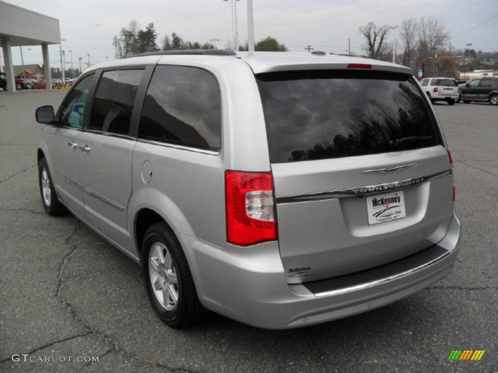 Bright Silver Metallic 2011 Chrysler Town & Country Touring Exterior Photo #45928255