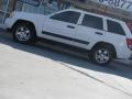 2005 Stone White Jeep Grand Cherokee Laredo 4x4  photo #26