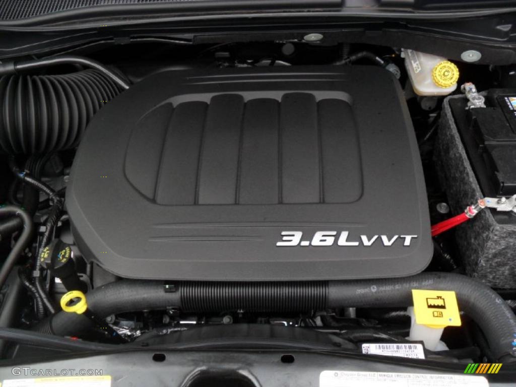 2011 Chrysler Town & Country Touring 3.6 Liter DOHC 24-Valve VVT Pentastar V6 Engine Photo #45928369