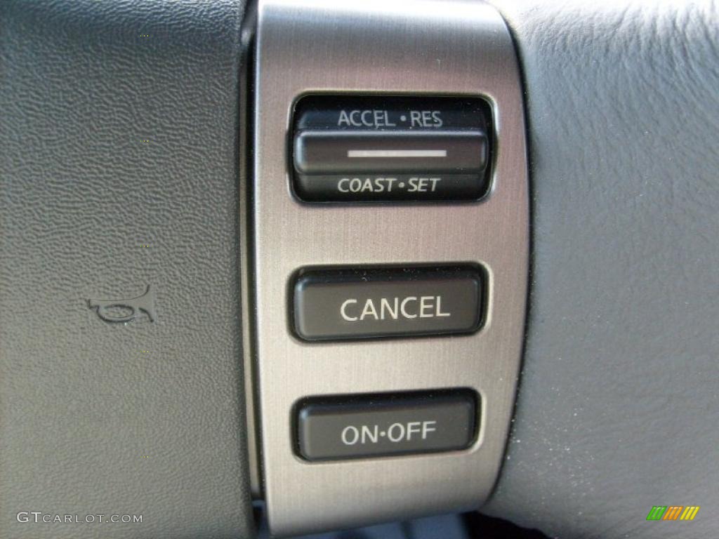 2011 Nissan Titan SL Crew Cab 4x4 Controls Photo #45928912