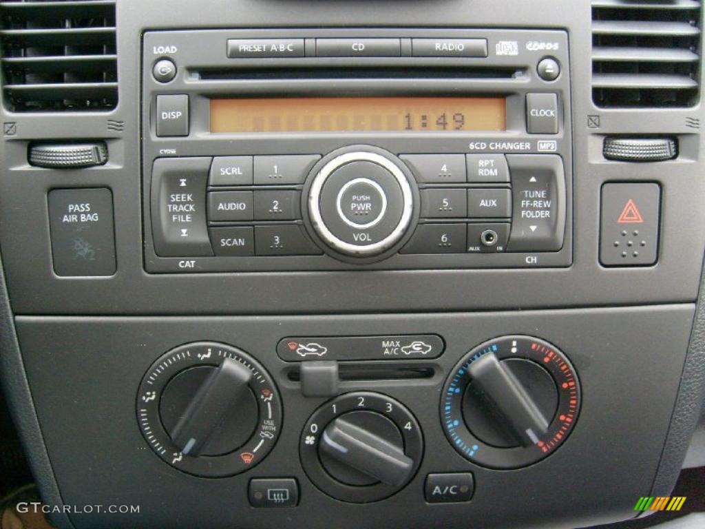 2011 Nissan Versa 1.8 S Sedan Controls Photo #45929068