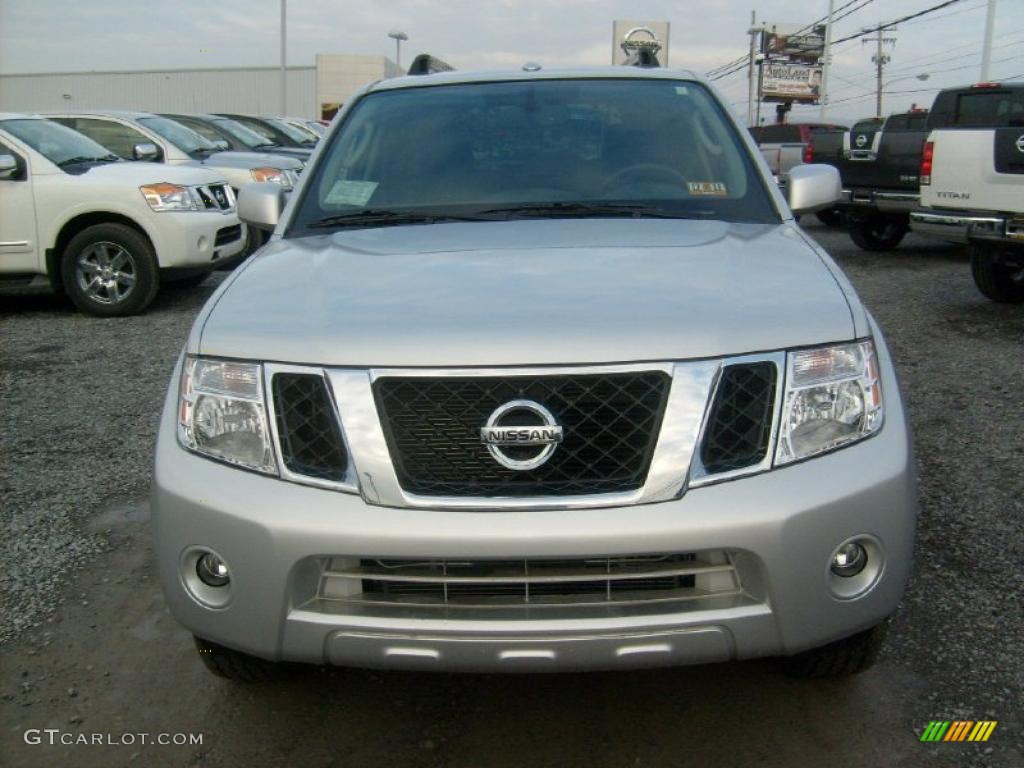 Silver Lightning 2011 Nissan Pathfinder Silver 4x4 Exterior Photo #45929188