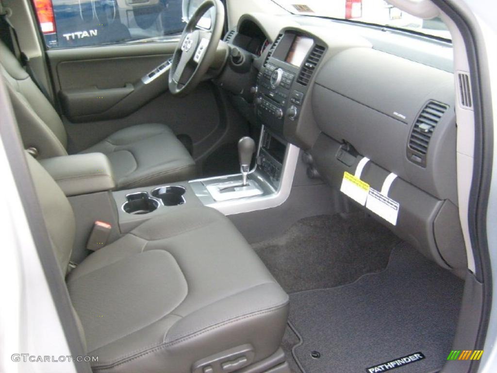 Graphite Interior 2011 Nissan Pathfinder Silver 4x4 Photo #45929224