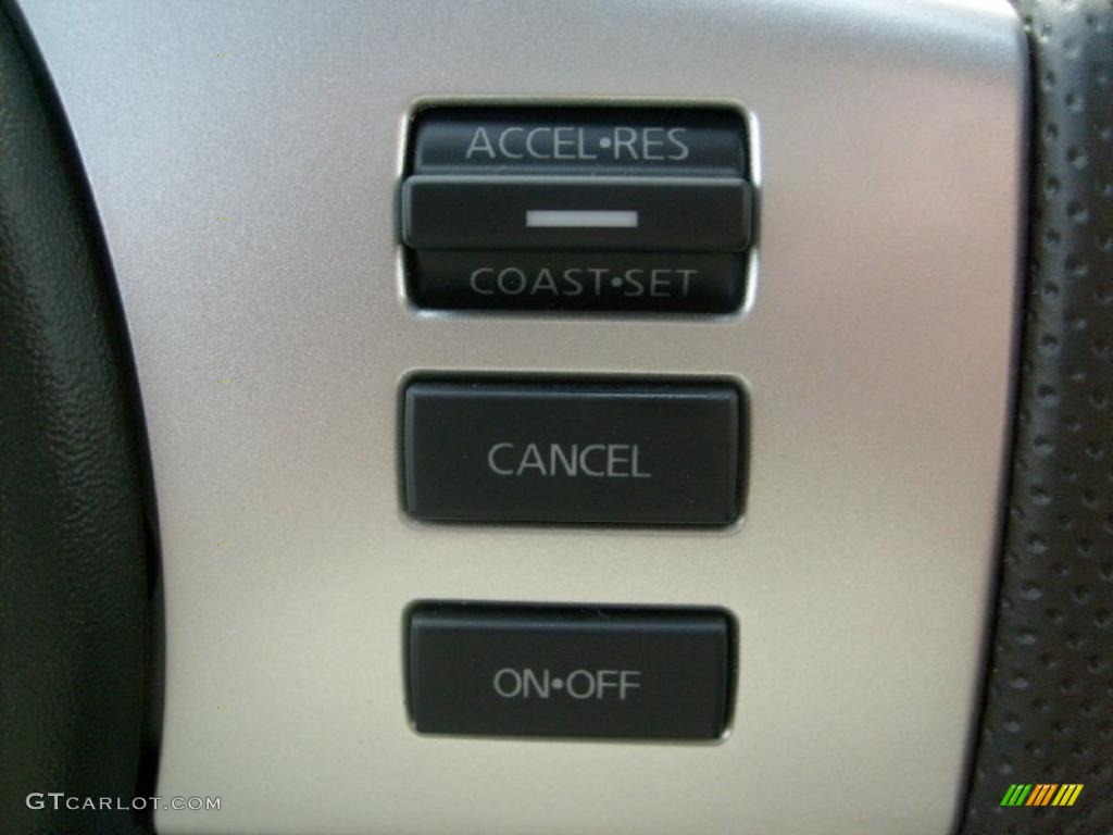 2011 Nissan Pathfinder Silver 4x4 Controls Photo #45929242
